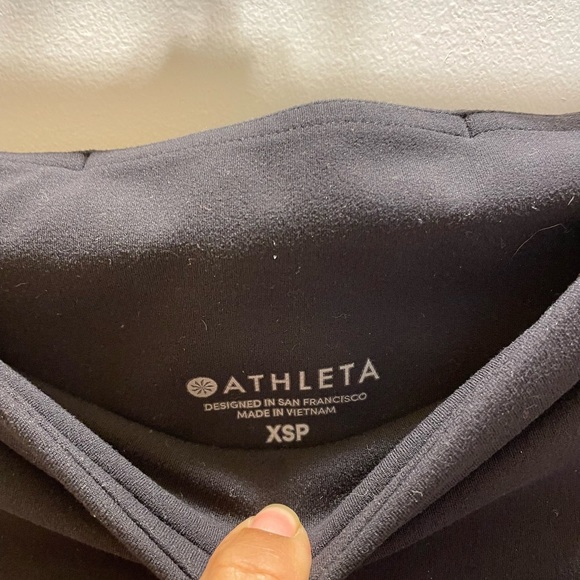 Black Extra Small Petite Athleta leggings - Picture 4 of 6